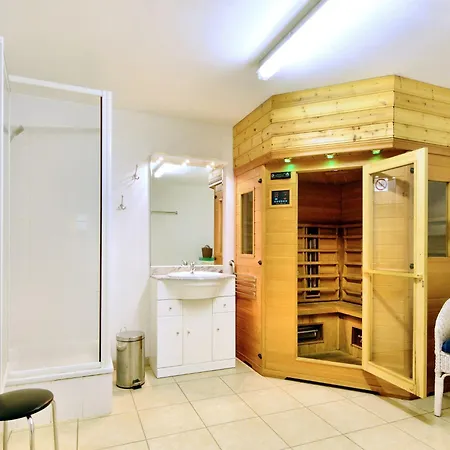 Elegant With Sauna, Cleaning Included *
